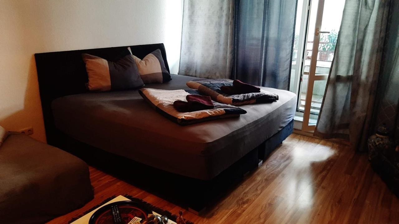 Tolle Private 2-Zimmer Wohnung Im Szene Bezirk Berlin-Friedrichshain Exterior foto