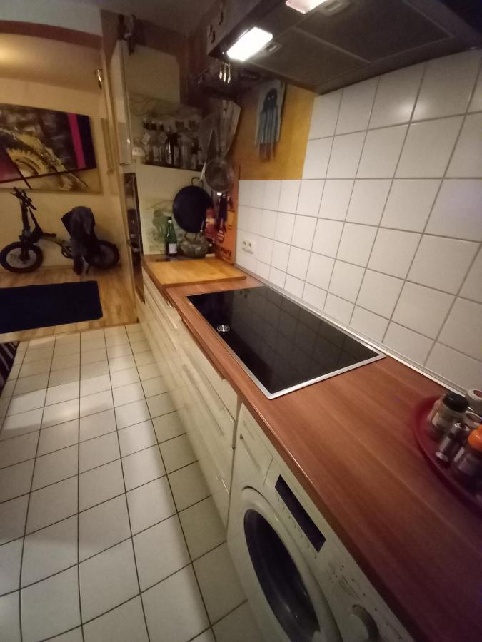 Tolle Private 2-Zimmer Wohnung Im Szene Bezirk Berlin-Friedrichshain Exterior foto
